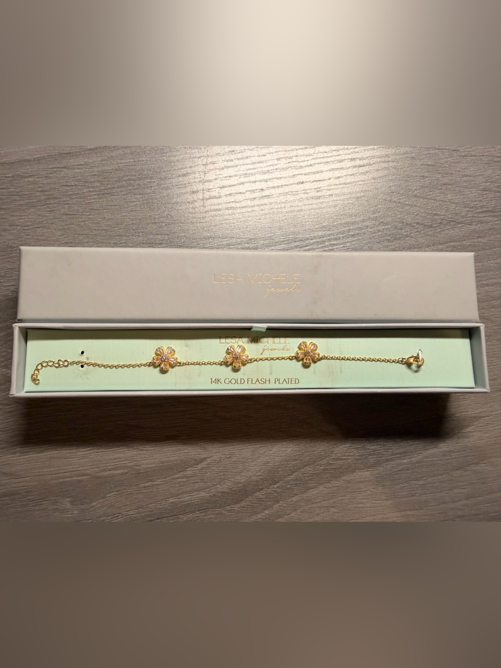 Woman’s Gold Floral Bracelet Brand New